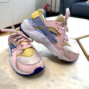 Nike Huarache Girls Sneakers